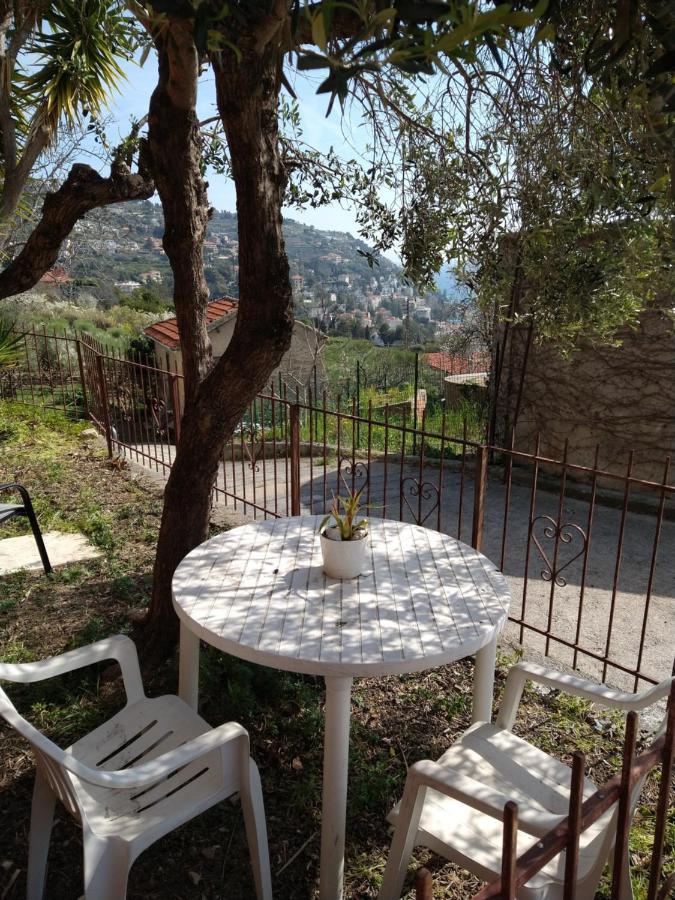 La Quiete Appartement Ospedaletti Buitenkant foto